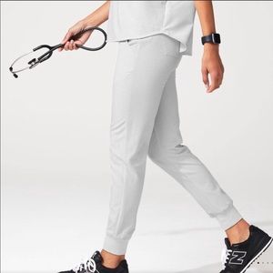 NWOT Figs Women’s Scrub Set (Space Grey)